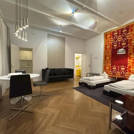 Apartment M M 70's Style Berlin