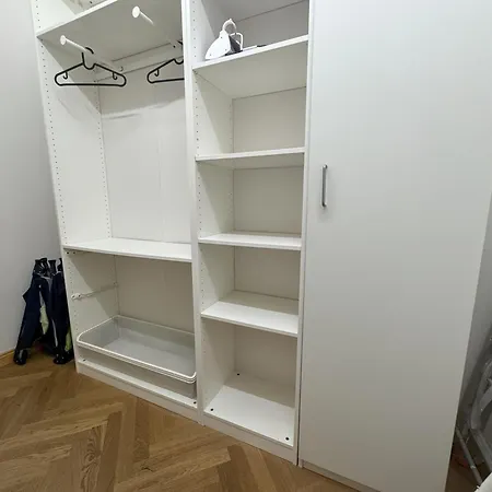 M M 70's Style Apartment *